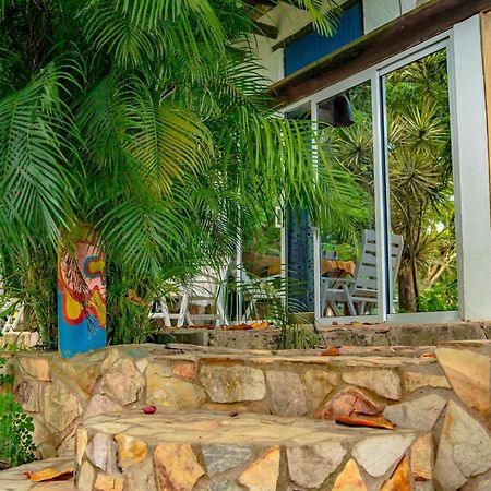 Kokrobite Gardens Restaurant And Guest House Екстер'єр фото