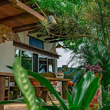 Kokrobite Gardens Restaurant And Guest House Екстер'єр фото
