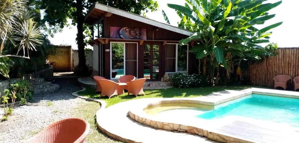 Kokrobite Gardens Restaurant And Guest House Екстер'єр фото