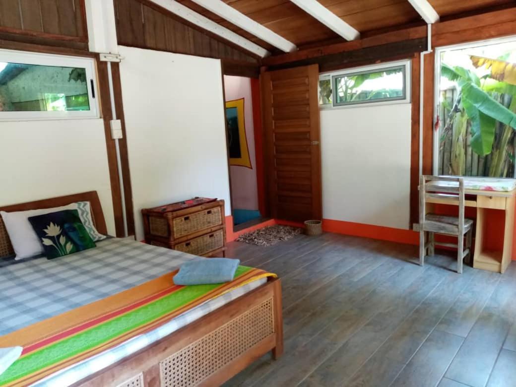 Kokrobite Gardens Restaurant And Guest House Екстер'єр фото