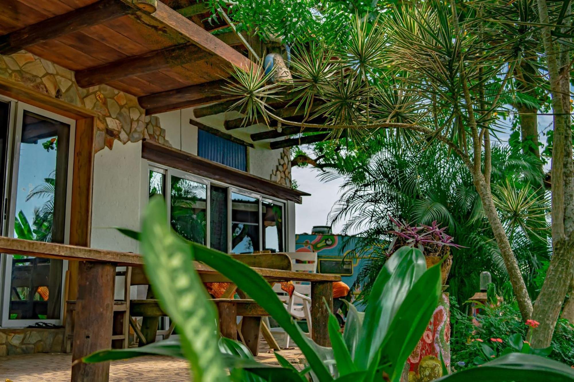 Kokrobite Gardens Restaurant And Guest House Екстер'єр фото